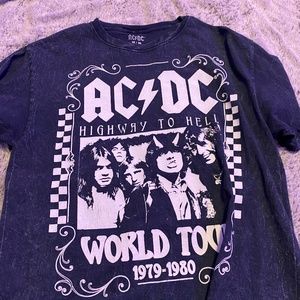 ACDC HIGHWAY TO HELL SHIRT SIZE MEDIUM